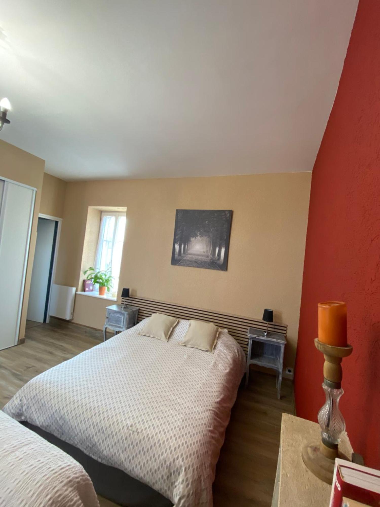 Studio Logis Les Roses Bourbon-l'Archambault Exterior photo